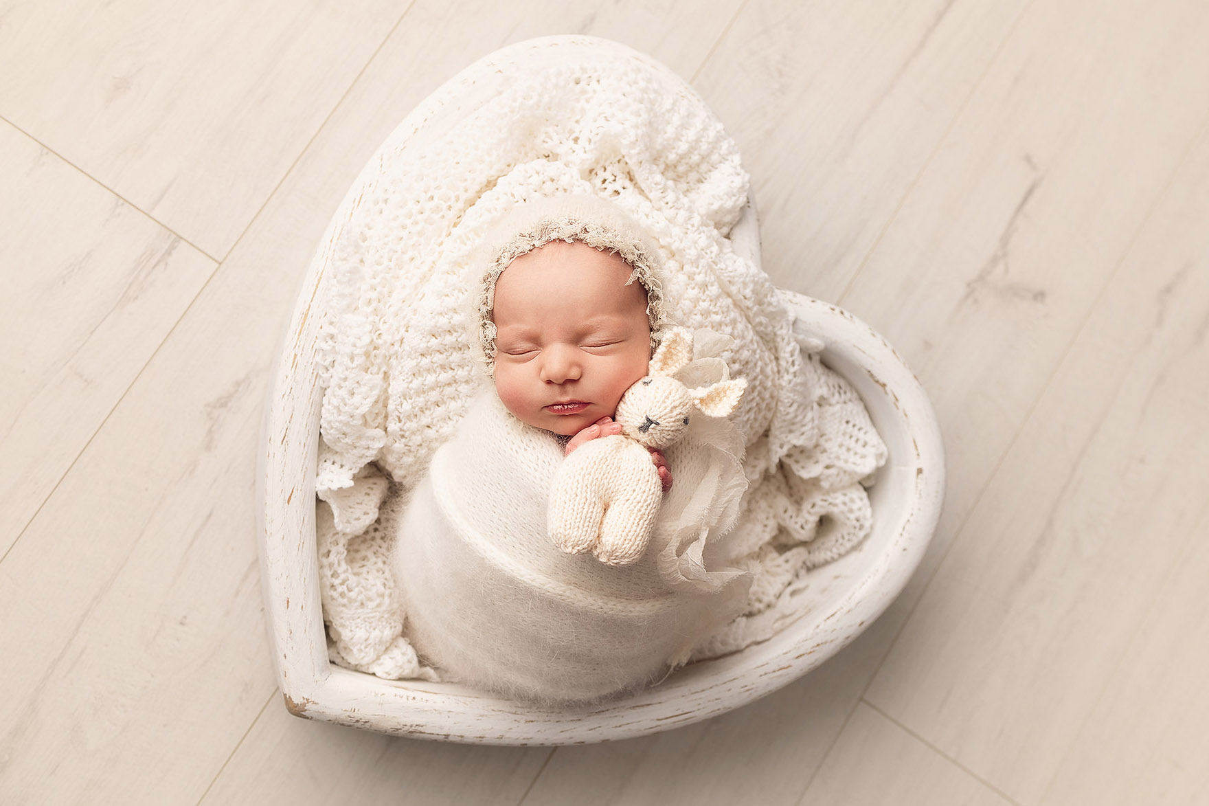 baby sleeping during Huntingdon newborn photography session